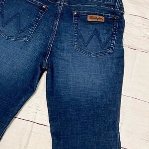 Women’s Wrangler Trousers Jeans size 13x30 (per tag: see measurements)